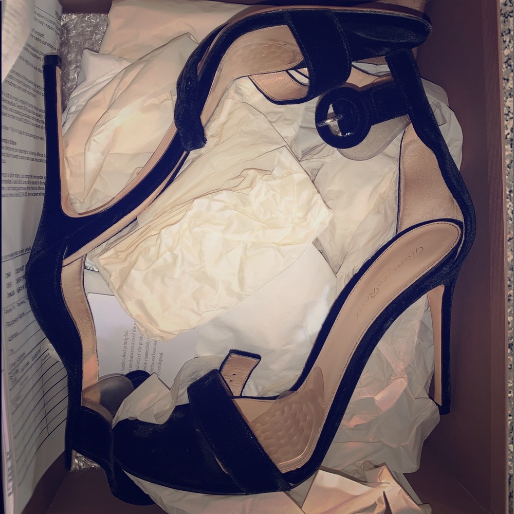 🎉‼️💙GIANVITO ROSSI HEELS (WORN ONCE)💙🎉